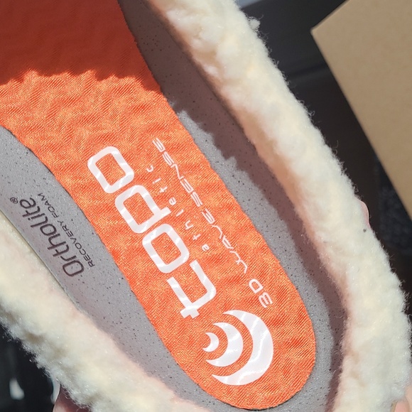 Price Drop!  Topo Revive Shoes Slippers - Picture 4 of 5